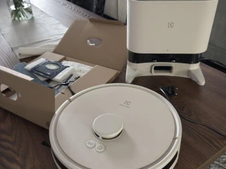 roboticky-vysavac-700-robot-vacuum-cleaner