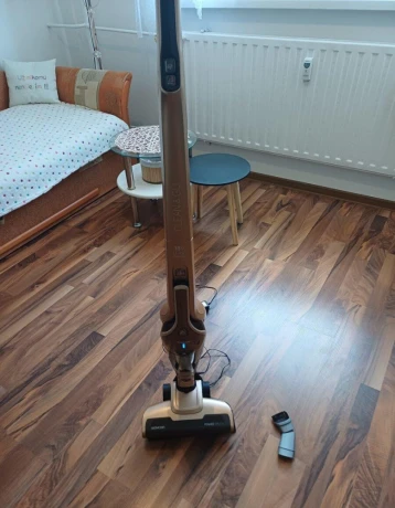 predam-vysavac-sencor-svc-8618gd-cleango-big-4