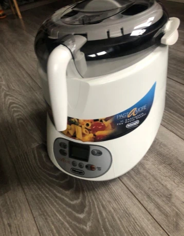 elektricky-hrniec-na-varenie-cestovin-delonghi-big-2