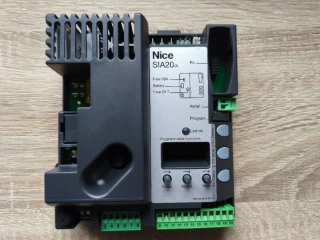 nice-sia20a-riadiaca-jednotka-pre-zavory-signo