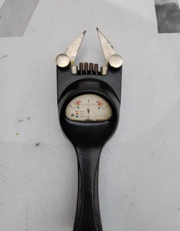 voltmeter-big-0