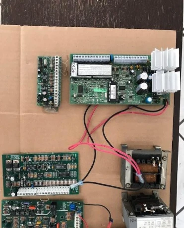 alarm-komplet-dsc-pc-4010-odskusany-big-4