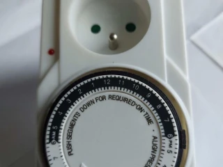 programovatelny-spinac-zasuvky-230v