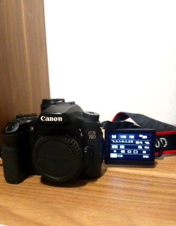 canon-eos-70d-2-objektivy-big-3