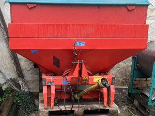 rozmetadlo-umeleho-hnojiva-rauch