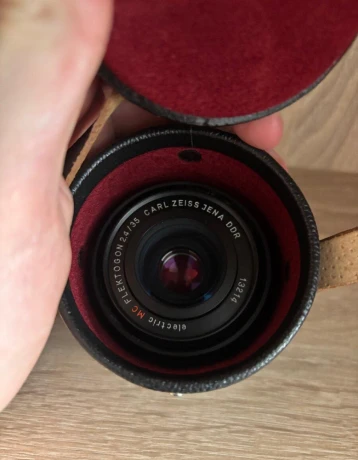 praktica-ee-3-carl-zeiss-flektogon-35mm-pentacon-50mm-big-2