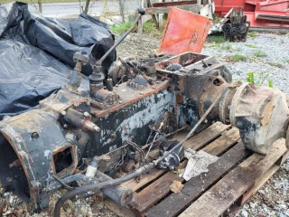 zadna-cast-traktora-zetor-7245