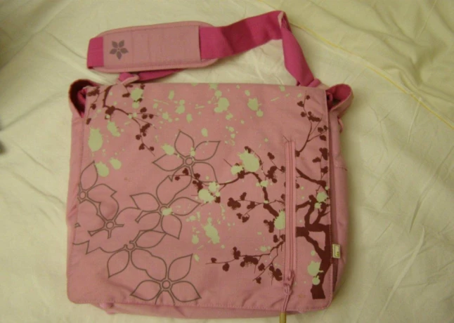 taska-na-notebook-big-0