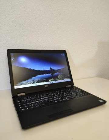 dell-latitude-5570-intel-core-i5-16-gb-ram-256-gb-ssd-big-0