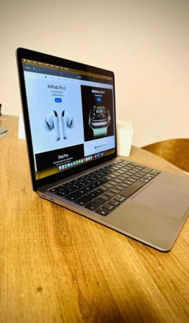 apple-macbook-air-13-m1-big-2