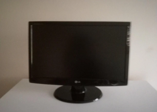 monitor-lg-flatron-w2243s-big-0