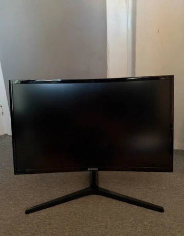 samsung-c24rg50fqr-144hz-big-0