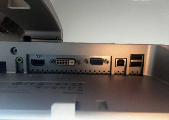 dell-sp2208wfpt-22-monitor-big-3
