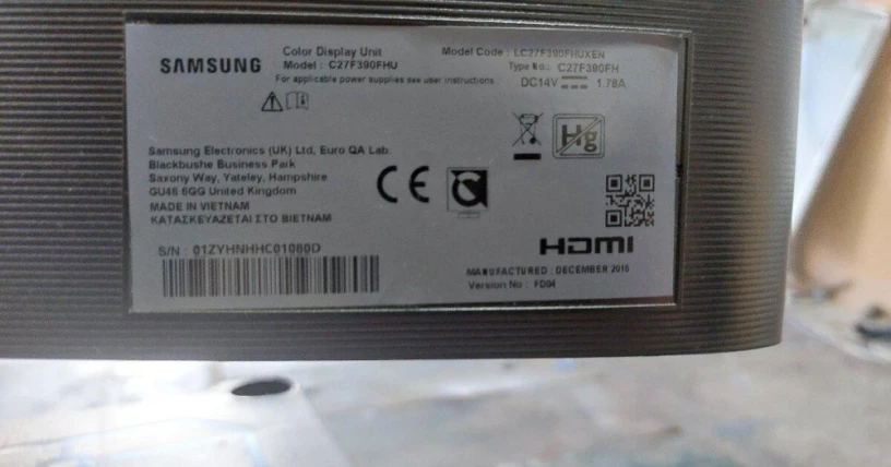 monitor-samsung-zakriveny-27-inch-full-hd-big-1