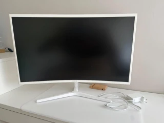 predam-32-monitor-samsung-c32jg51fdu