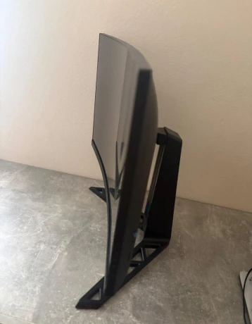predam-herny-monitor-lenovo-legion-big-1