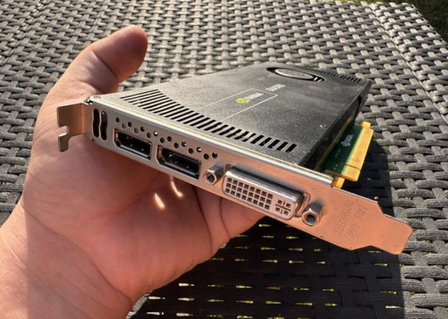 graficka-karta-nvidia-quadro-k4000-3gb-gddr-5-big-4