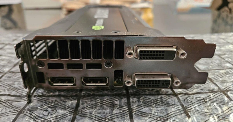 nvidia-quadro-k5200-big-3