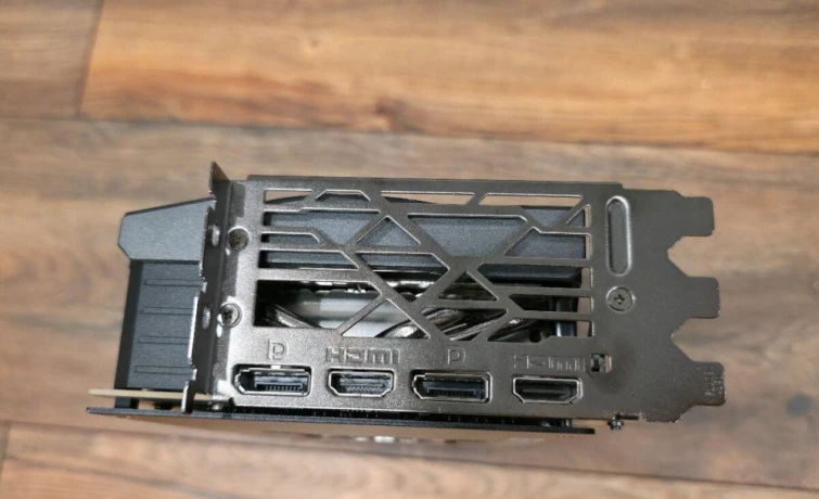 msi-geforce-rtx-4080-super-16g-gaming-x-slim-big-4