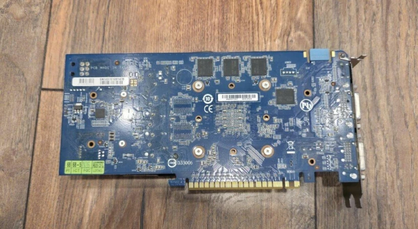 gigabyte-windforce-nvidia-geforce-gts-450-big-1