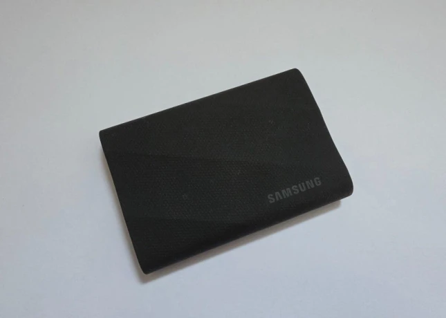 samsung-t9-2tb-big-1
