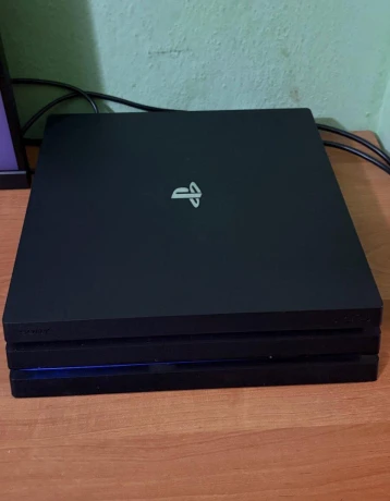 dobry-den-ponukam-na-predaj-sony-ps4-pro-1tb-stav-1010-big-1