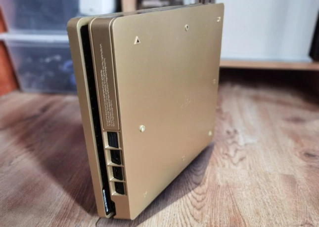 ps4-slim-gold-edition-big-4