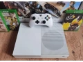 xbox-one-s-1tb-small-3