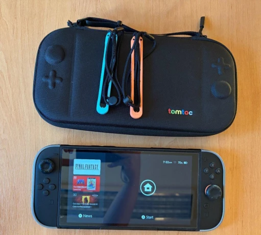nintendo-switch-2-256-gb-microsd-express-cestovne-puzdro-big-0