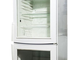 presklena-chladnicka-whirlpool-320-litrov