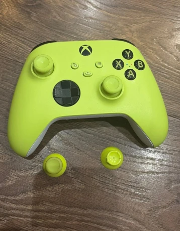 xbox-series-s-xbox-one-ovladac-big-1