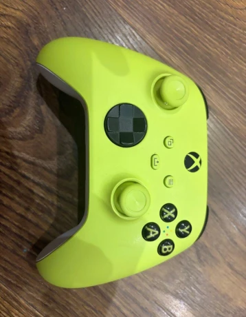 xbox-series-s-xbox-one-ovladac-big-0