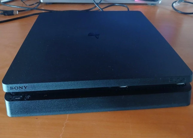 playstation-4-slim-500gb-ps4-big-2