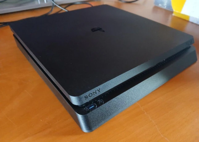playstation-4-slim-500gb-ps4-big-0