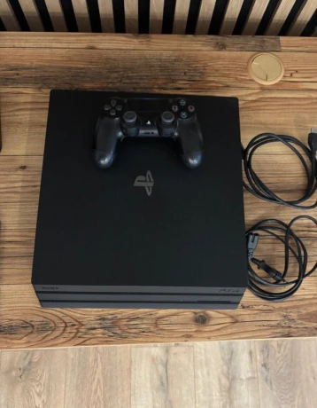 playstation-4-pro-ps4-pro-1tb-2-hry-big-2