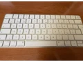 apple-magic-keyboard-touch-id-white-mk293cza-small-3