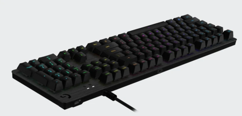 predam-logitech-g513-carbon-linear-big-1