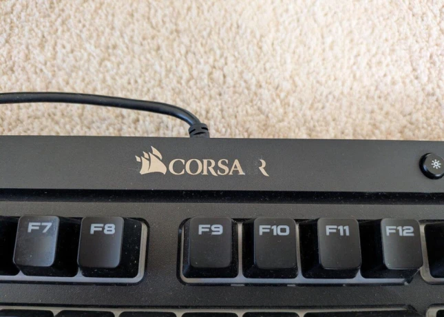 hracska-klavesnica-corsair-k68-rgb-big-2