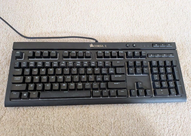 hracska-klavesnica-corsair-k68-rgb-big-1