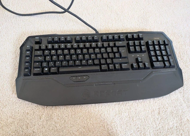 hracska-klavesnica-roccat-ryos-mk-pro-big-3