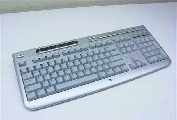 predam-multimedialnu-klavesnicu-hewlett-packard-rt7h10-big-1