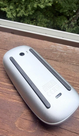 apple-magic-mouse-2024-biela-big-1