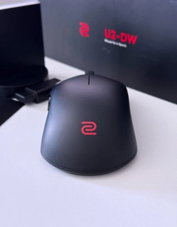 zowie-by-benq-u2-dw-blackv-zaruke-big-4