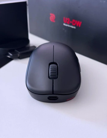 zowie-by-benq-u2-dw-blackv-zaruke-big-2