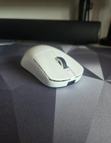 herna-mys-vxe-r1-pro-big-3