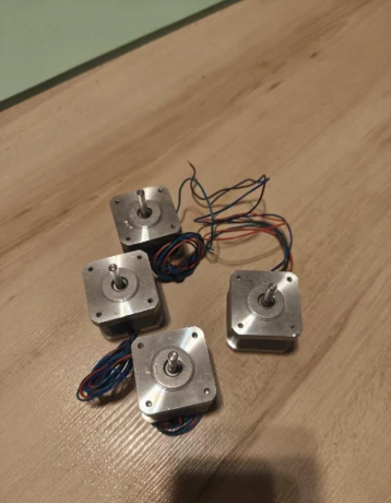 krokovy-motor-3d-tlac-cnc-big-2