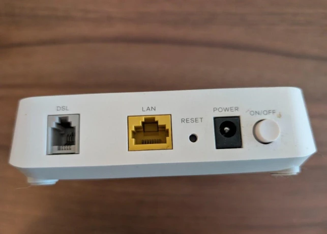 modem-zyxel-vmg4005-b50a-big-1