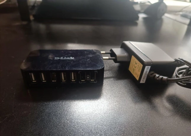 predna-aktivny-usb-hub-d-link-big-0
