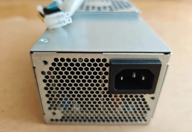napajaci-zdroj-lenovo-180w-sp50a36146-big-3