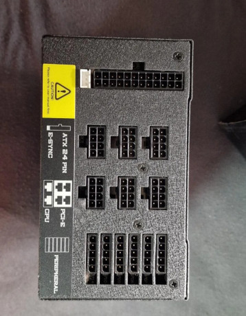 fsp-aurum-pt-1200fm-plne-modularny-zdroj-80-platinum-1200w-big-2